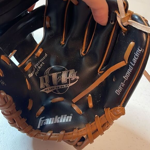 Franklin child’s T- Ball glove mitt. Dura bonding lacing. 22705-8 1/2 - Picture 2 of 5